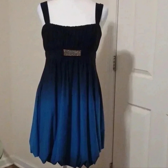 🌺Cache Blue dress with open back🎉 - Picture 12 of 12